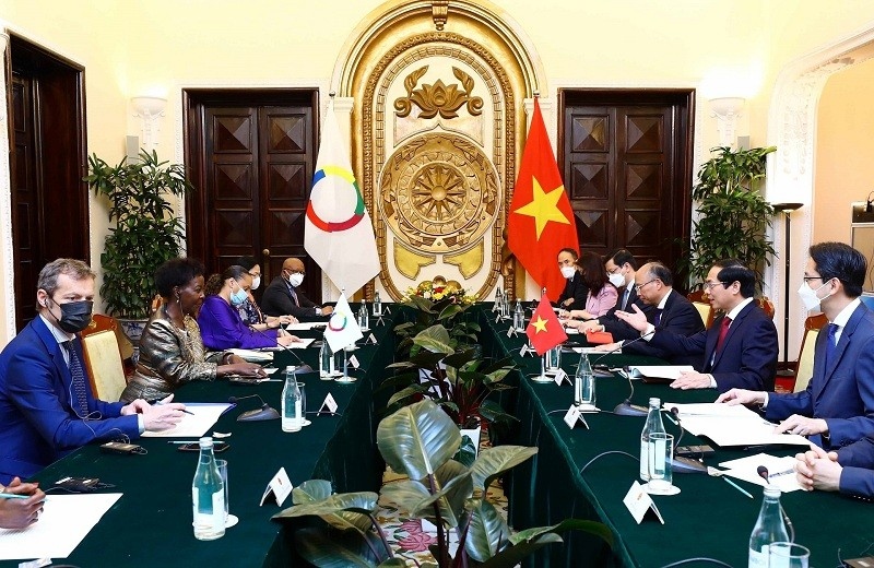 Vietnam and OIF affirm close co-operation during Hanoi talks